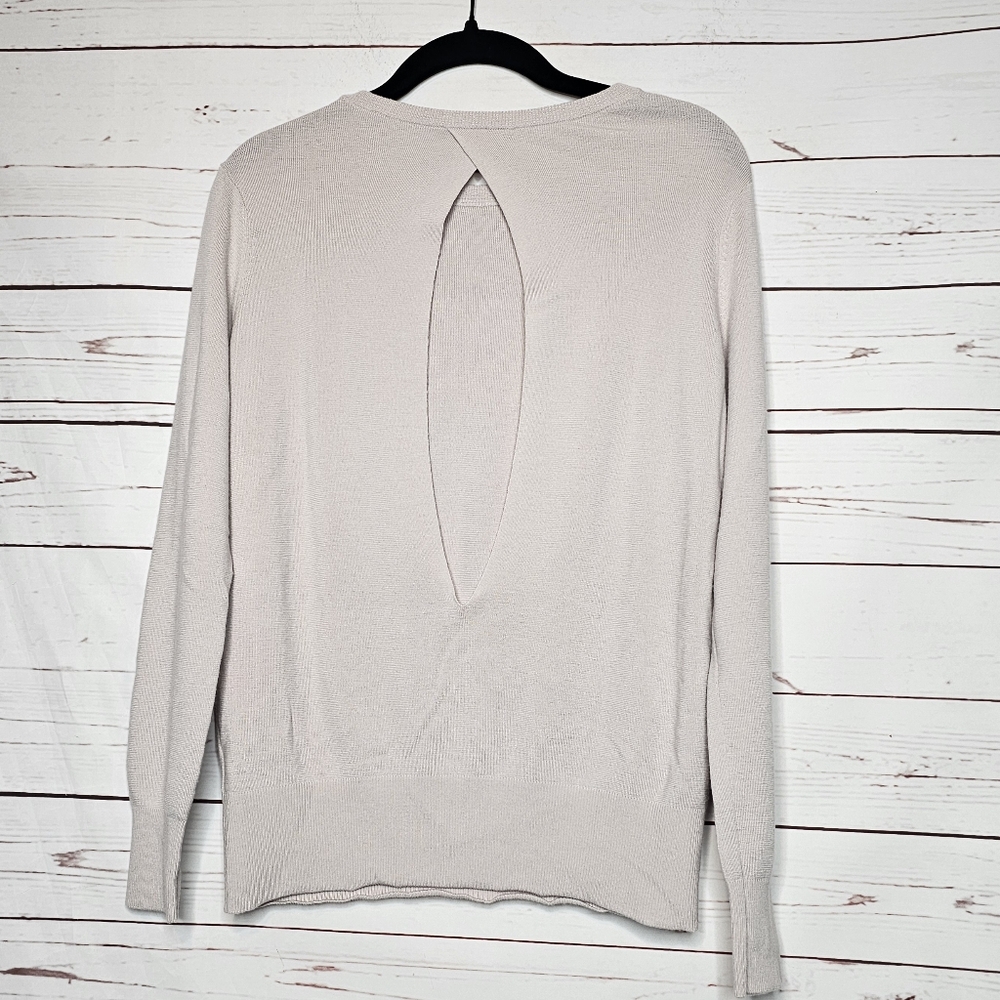 Vince Merino Wool Open Back Sweater - Picture 2 of 9
